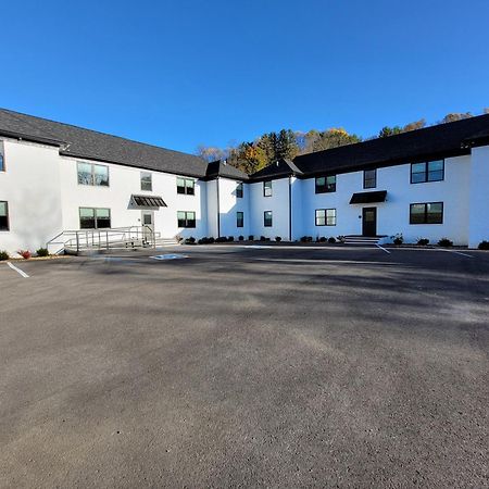 The Traveler On Main - Suite 1 Tazewell Exteriör bild