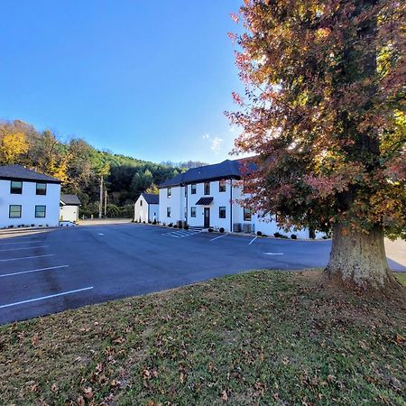 The Traveler On Main - Suite 1 Tazewell Exteriör bild